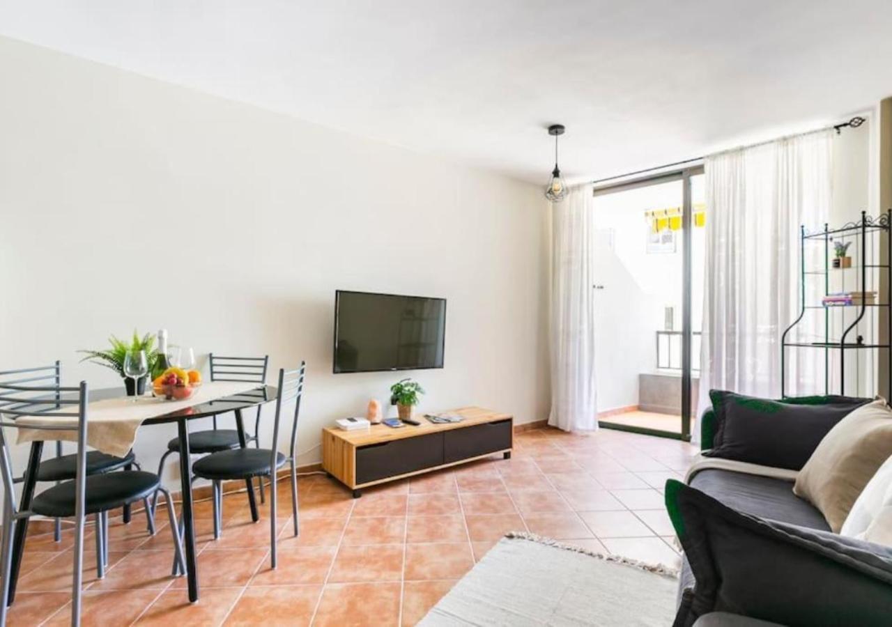 Cosy Apartment In Los Cristianos 5Min To The Ocean Luaran gambar