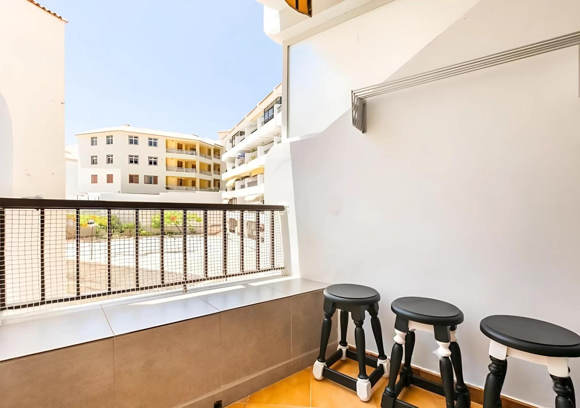 Cosy Apartment In Los Cristianos 5Min To The Ocean Luaran gambar